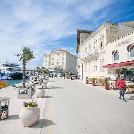 Vera Luxury Poreč Zewnętrze zdjęcie